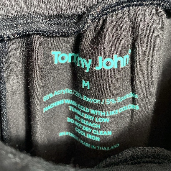 Tommy John Black Apparel 2 Second Skin Shirts 1 pair shorts size medium - Picture 4 of 9